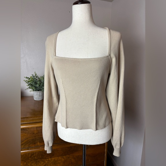 Melrose and Market Tops - MELROSE AND MARKET Blouson Sleeve, 
Corset Sweater in Beige size M